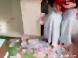 Wanita Dituding Pelakor Hapus Akun FB: Yang Ada Saat Ini Palsu Wanita Dituding Pelakor Hapus Akun FB: Yang Ada Saat Ini Palsu