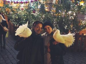 Beredar Rumor Paris Jackson dan Cara Delevingne Pacaran