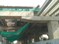 Pekerja LRT Jakarta Masih Beraktivitas, Bos Jakpro: Mereka Pasang Rel