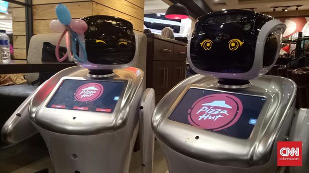 Sammy dan Sally, Dua Robot 'Penghibur' Saat Menyantap Pizza