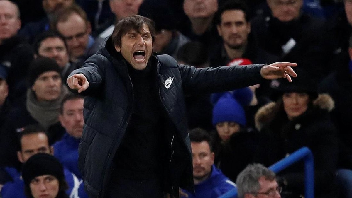 Antonio Conte, Roberto Mancini, dan Luigi Di Biagio menjadi calon pelatih timnas Italia (Foto: Eddie Keogh/Reuters)