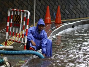 Melihat Kesigapan Pasukan Biru Tangani Genangan