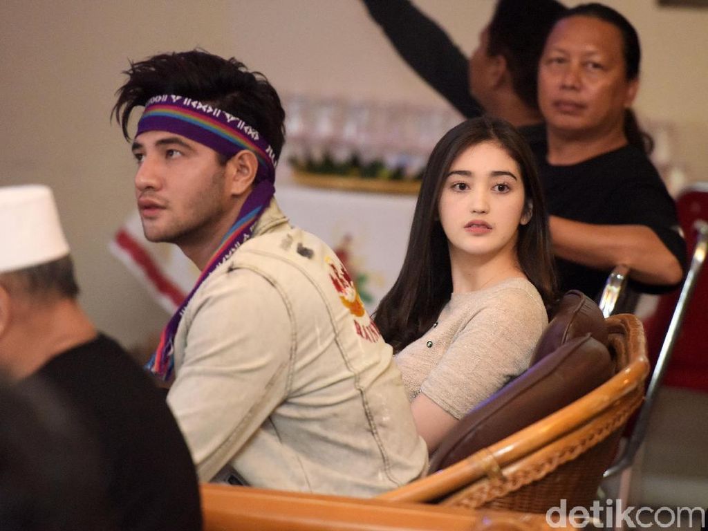 Ranty Maria Umumkan Putus Cinta dengan Ammar Zoni Ranty Maria Umumkan Putus Cinta dengan Ammar Zoni