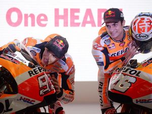 Ditanya soal Pesaing Terberat, Marquez dan Pedrosa Malah Saling Tunjuk