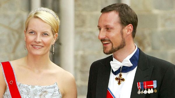 Foto: Mette-Marit, Putri Norwegia yang Dulunya Pakai Narkoba & Jadi Pelayan