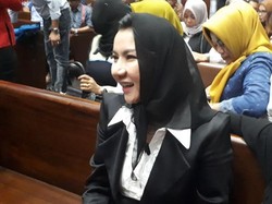 Bahas Politik di Rutan, Bupati Rita: Miryam Sedih Hanura Nomor 13
