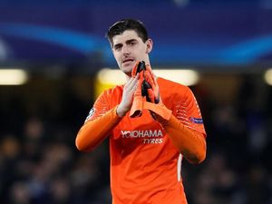 Di Tengah Rumor Real Madrid, Courtois Mangkir dari Latihan Chelsea