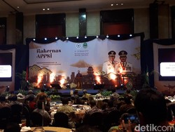 Gubernur Sulut Keluhkan Gaji, Mendagri: Sampaikan ke Presiden