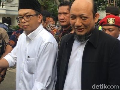 Momen Novel Baswedan Disambut Meriah saat Pulang ke Rumah