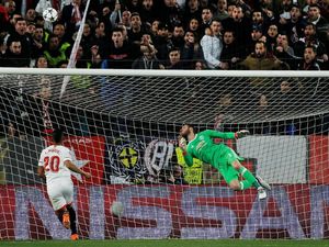 0,18 Detik, Waktu yang Dipunya De Gea untuk Menepis Tandukan Muriel