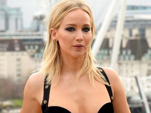 Gaya Baru Jennifer Lawrence dalam Film Red Sparrow Gaya Baru Jennifer Lawrence dalam Film Red Sparrow