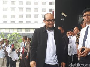 Novel Baswedan Tiba di KPK, Disambut Riuh Pegawai KPK