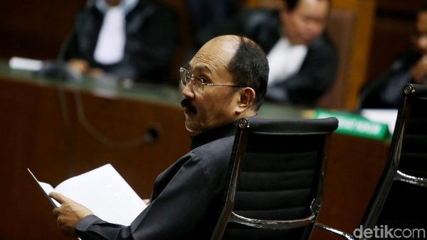 Sidang Lanjutan Fredrich Yunadi