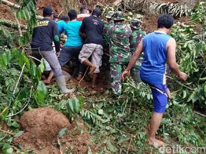 Cuaca Buruk, Pencarian Korban Longsor di Brebes Dihentikan