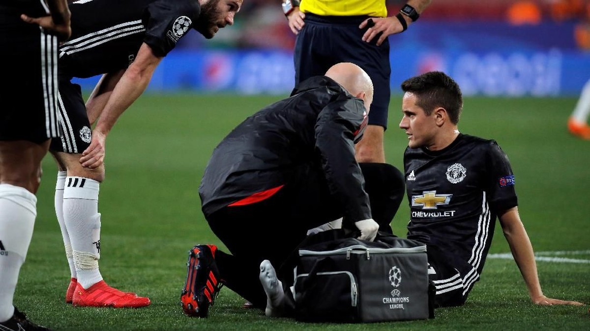 Ander Herrera cedera (Foto: Jon Nazca/Reuters)