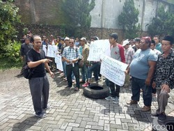 Halangi Eksekusi Rumah, Anggota Dewan di Banyuwangi Kerahkan Massa