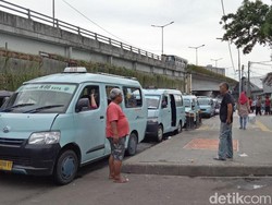 Tak Cuma Ojol, Sopir Angkot Dapat Diskon BBM 50%