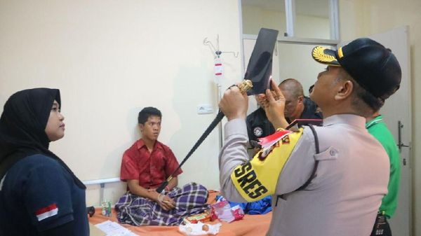 Ini Akmal, Pria yang Bikin Geger karena Mengaku Bisa Bertelur