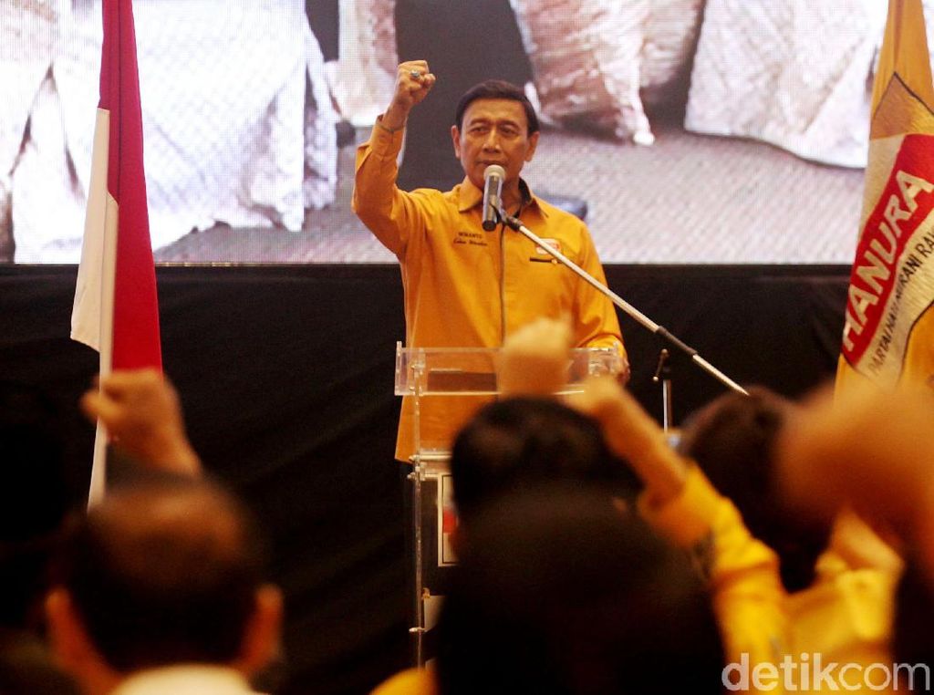 Wiranto Minta OSO Mundur dari Ketum Hanura, Inas: Mencoreng Wantimpres! Wiranto Minta OSO Mundur dari Ketum Hanura, Inas: Mencoreng Wantimpres!