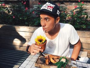 Daniel Mananta Beri Bantuan untuk Korban Gempa Lombok