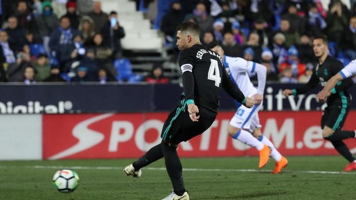 Penalti Sergio Ramos ke gawang Leganes (Susana Vera/REUTERS) Penalti Sergio Ramos ke gawang Leganes (Susana Vera/REUTERS)