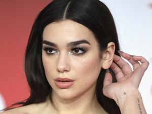 Usai BRIT Awards, Dua Lipa-Jack Whitehall Dikabarkan Dekat Usai BRIT Awards, Dua Lipa-Jack Whitehall Dikabarkan Dekat