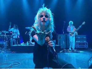 Paramore Tunda Tur gegara Hayley Terjangkit Infeksi Paru-paru Paramore Tunda Tur gegara Hayley Terjangkit Infeksi Paru-paru