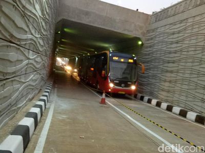 Foto: Lalu Lintas di Lebak Bulus Setelah Underpass Bisa Dilintasi