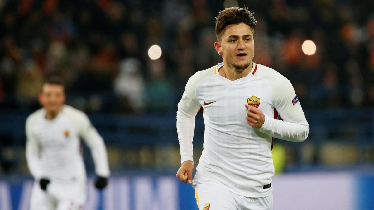 Cengiz Under bersinar bersama AS Roma belakangan ini (Foto: Gleb Garanich/Reuters)
