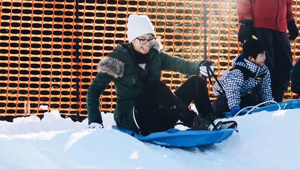 Sehat dengan Cara Menyenangkan ala Yuki Kato: Main Ski