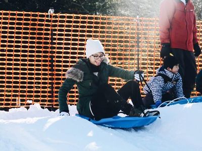 Sehat dengan Cara Menyenangkan ala Yuki Kato: Main Ski