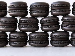 10 Makanan Hitam Eksotik yang Lezat Juga Kaya Nutrisi