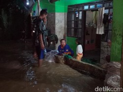Tanggul Jebol, Permukiman di Paseh Bandung Tergenang Banjir
