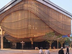 Berbagai Gaya Arsitektur Berani Gedung Teater Dunia