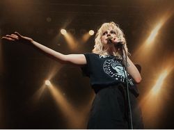 Paramore hingga CHVRCHES, 7 Band Ini Mempunyai Vokalis Perempuan