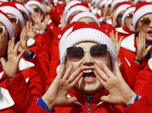 Aksi Cheerleader Korea Utara di Olimpiade Musim Dingin Aksi Cheerleader Korea Utara di Olimpiade Musim Dingin