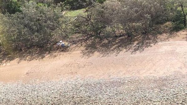 Terdampar di Pulau Terpencil, Pasangan Ini Selamat Berkat Tulisan