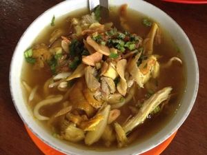 Gurih Segar Soto Kudus hingga Soto Medan Ada di Sini Gurih Segar Soto Kudus hingga Soto Medan Ada di Sini