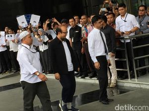 Pegawai KPK: Novel, Mintalah ke Allah agar Jokowi Bentuk TGPF Pegawai KPK: Novel, Mintalah ke Allah agar Jokowi Bentuk TGPF