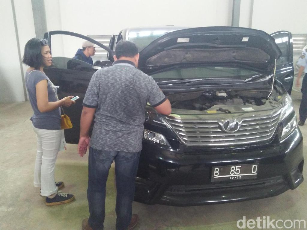 Mobil Eks Presiden PKS Luthfi Hasan Dilelang Rp 279-479 Jutaan Mobil Eks Presiden PKS Luthfi Hasan Dilelang Rp 279-479 Jutaan