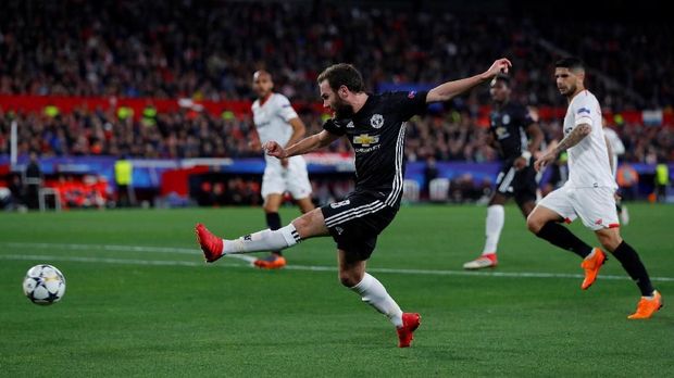 Manchester United bermain imbang tanpa gol lawan Sevilla pada leg pertama babak 16 besar Liga Champions. (