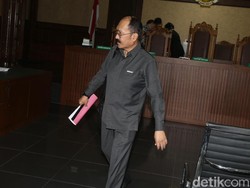 Ingin Ubah Tampilan, Fredrich Bakal Cukur Kumis dan Pasang Wig