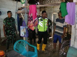 Dua Rumah di Bojonegoro Roboh Diterjang Luapan Kali Pacal