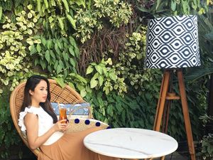 Cantiknya Cha Cha Frederica Saat Berpose Seru dengan Makanan