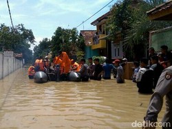 Korban Bencana Banjir dan Longsor di Jabar Capai Hampir 45 Ribu