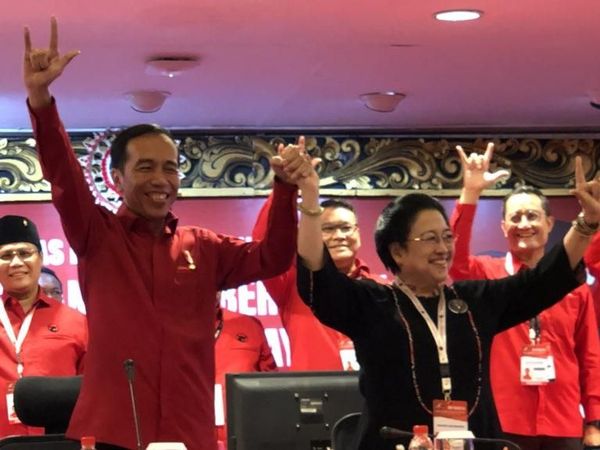 Metal! Jokowi Semringah Saat Diumumkan Mega Jadi Capres PDIP 2019