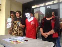 Polisi Amankan Pria Tawarkan Pijat Plus Sesama Jenis Via Facebook