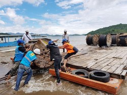 Terangi Pulau di NTB, PLN Bangun Kabel Bawah Laut 20 kV