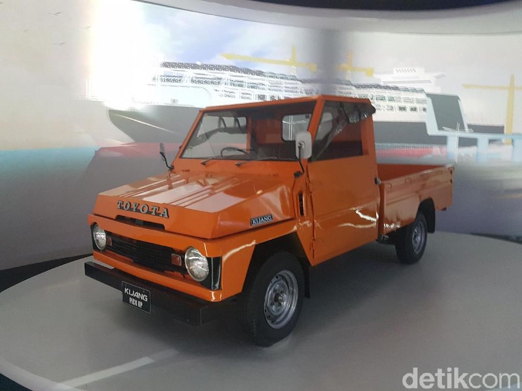 Intip Spek & Harga Toyota Kijang Pertama: Mesin 1.166cc, Cuma Rp 1 Jutaan Intip Spek & Harga Toyota Kijang Pertama: Mesin 1.166cc, Cuma Rp 1 Jutaan