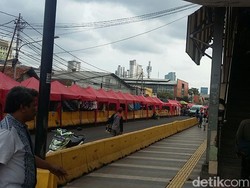 Dagang di Tengah Jalan, PKL Tanah Abang: Sekarang Sepi